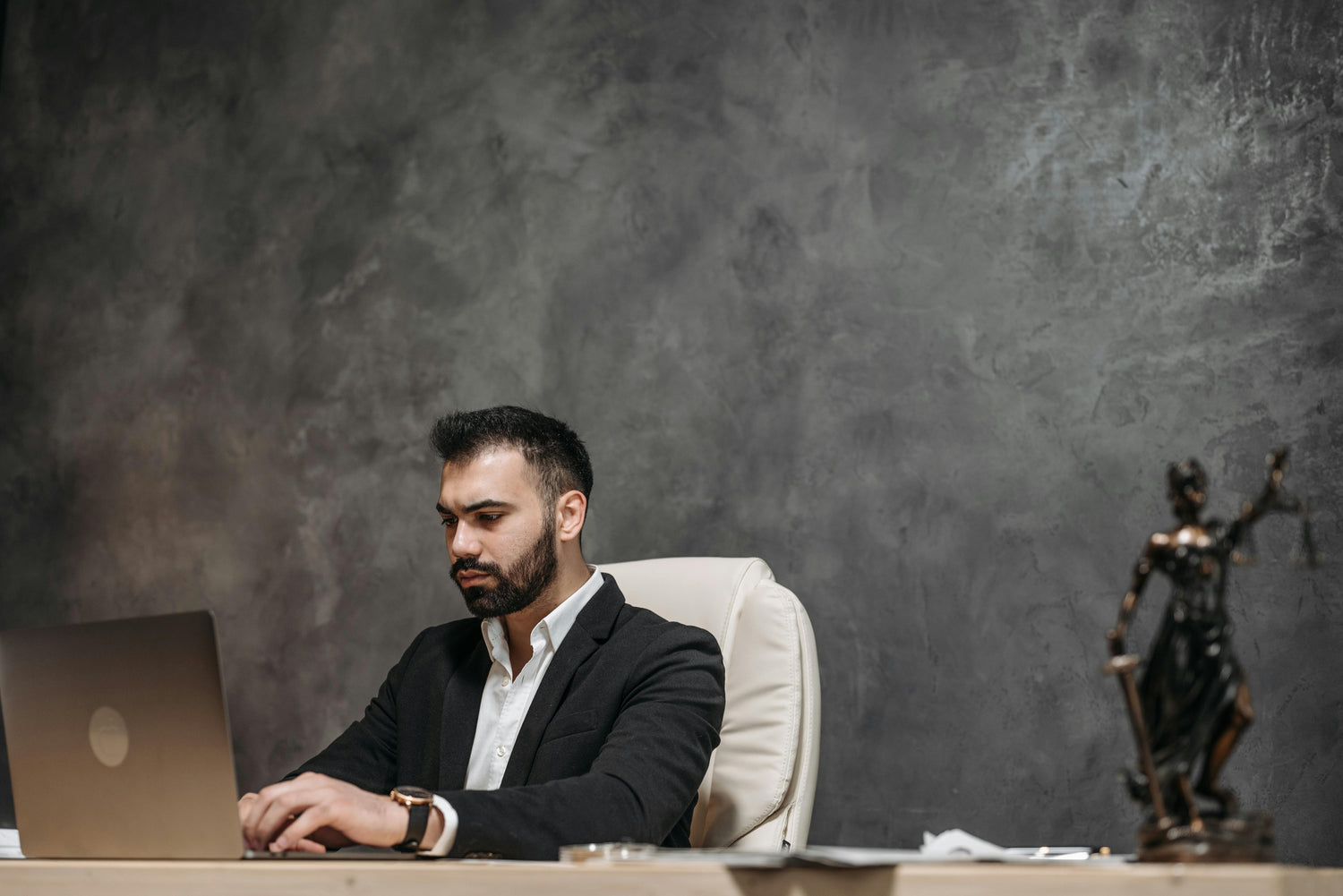 Best Office Perfume for Men in India – Professional Fragrance Guide